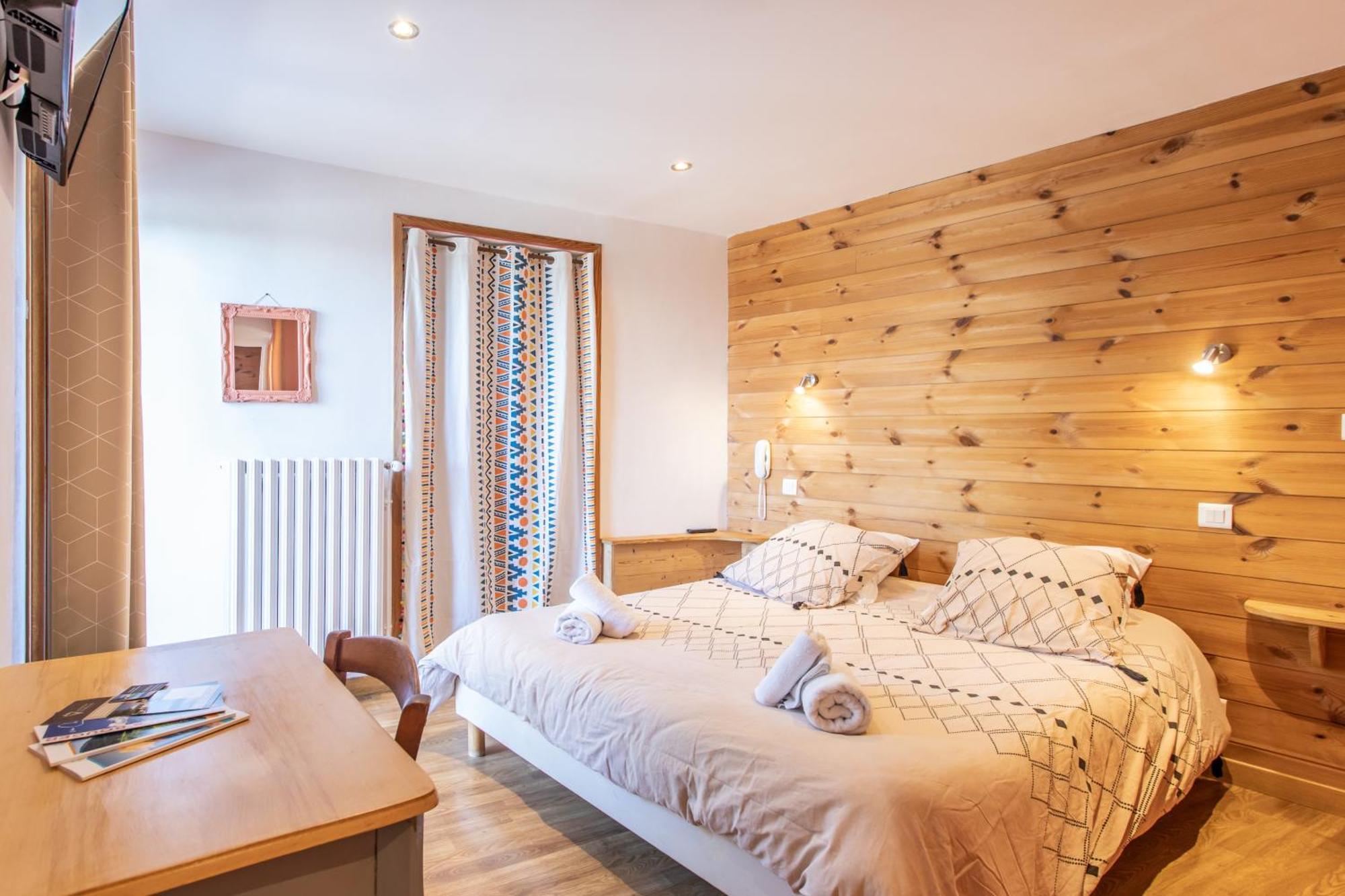 Auberge Le Vieux Chaillol Saint-Michel-de-Chaillol Zimmer foto